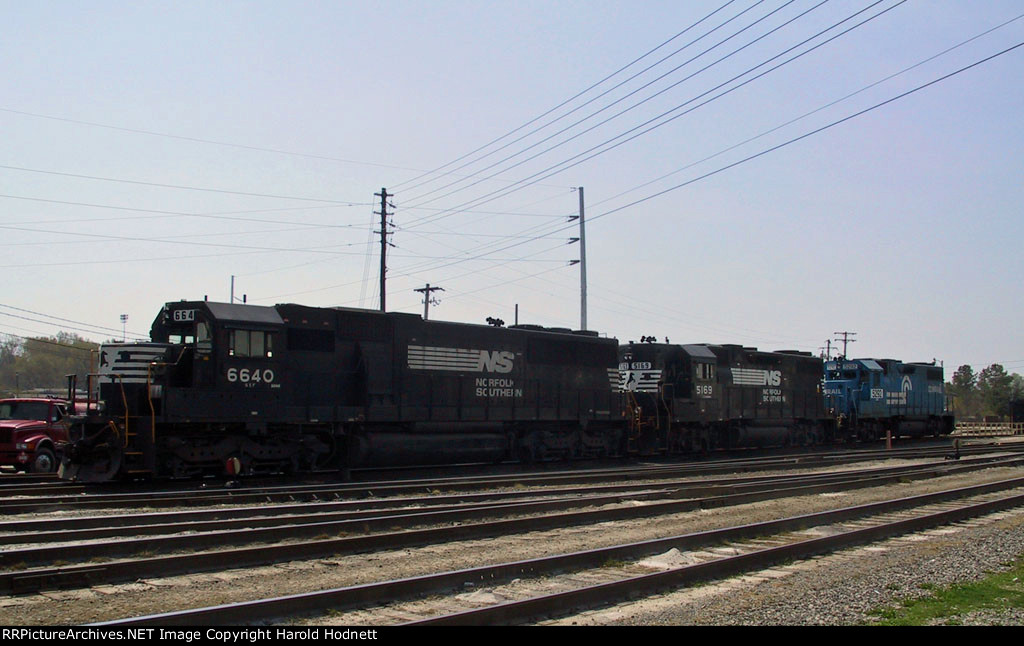 NS 6640 is in a trio of EMD units in Glenwood Yard